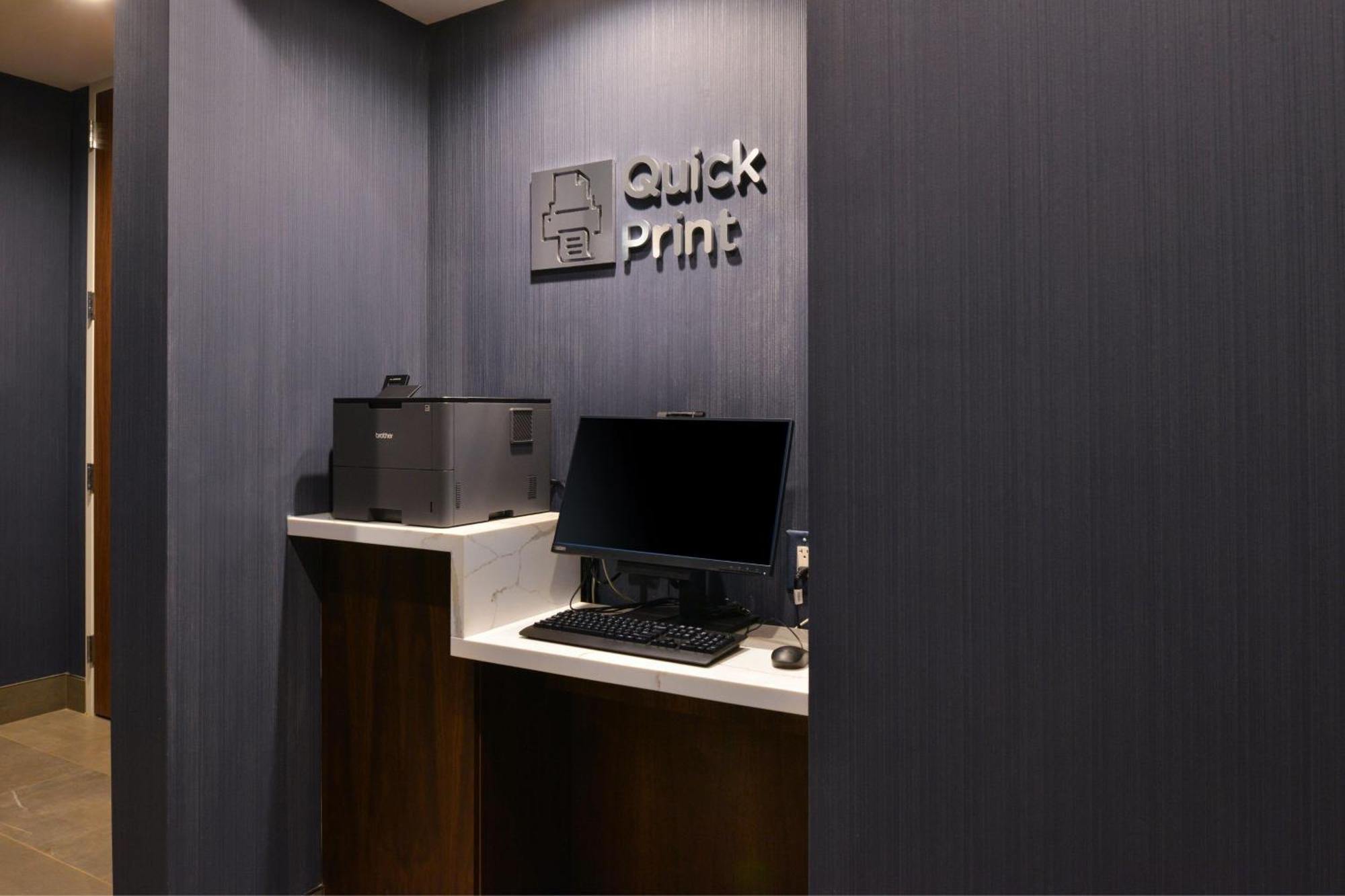 Courtyard By Marriott Raleigh Cary Crossroads 호텔 외부 사진