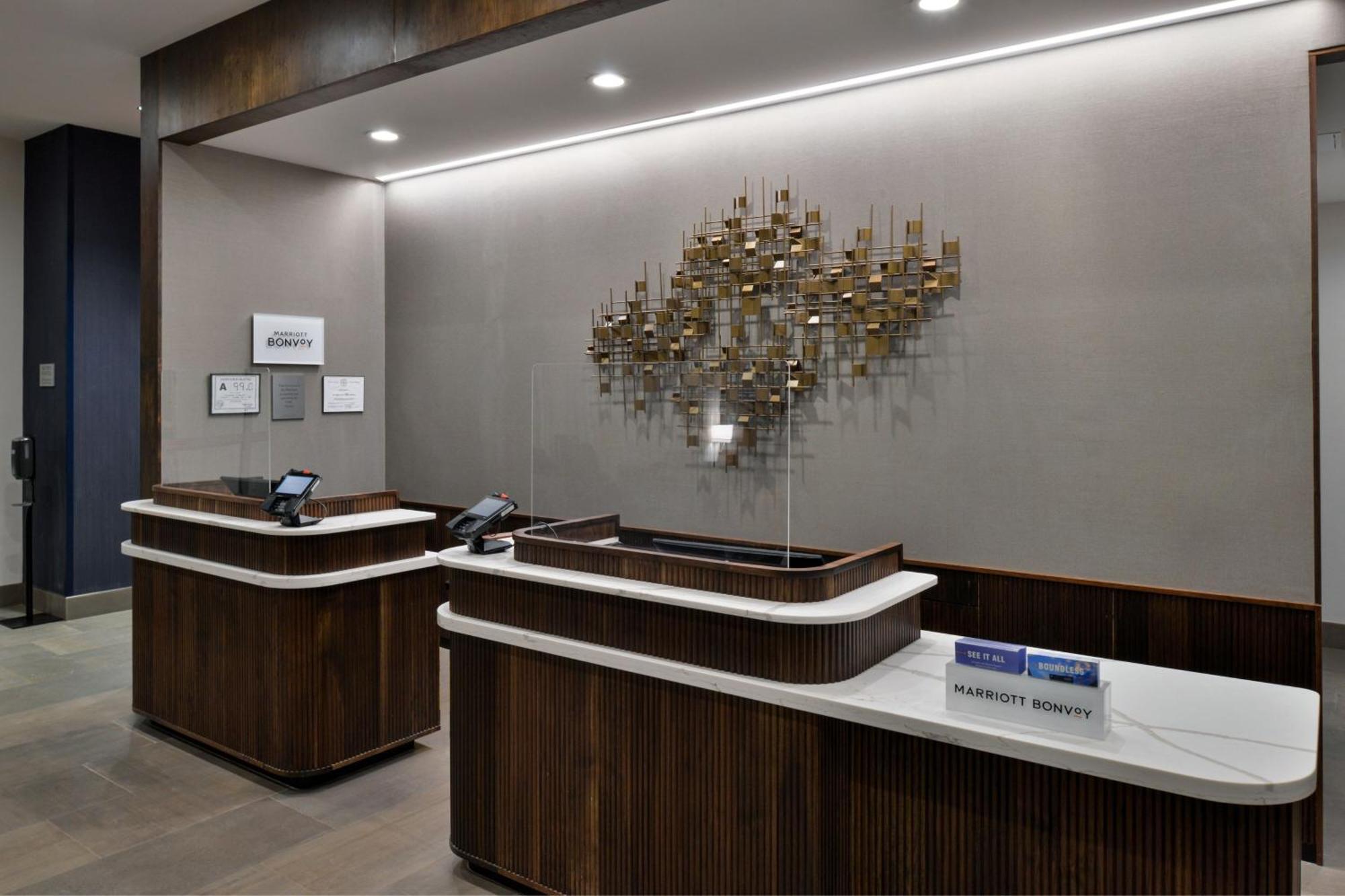 Courtyard By Marriott Raleigh Cary Crossroads 호텔 외부 사진