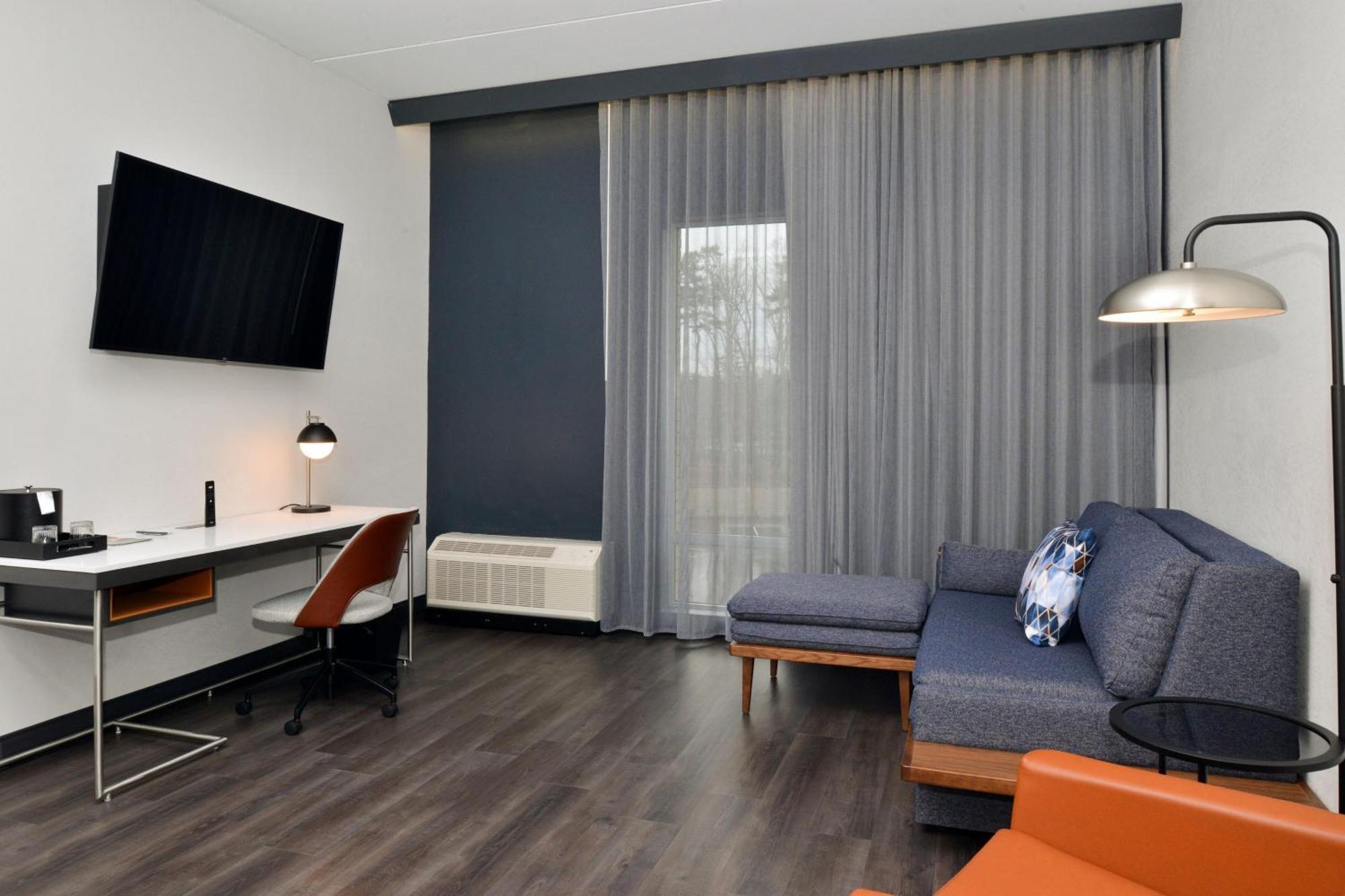 Courtyard By Marriott Raleigh Cary Crossroads 호텔 외부 사진